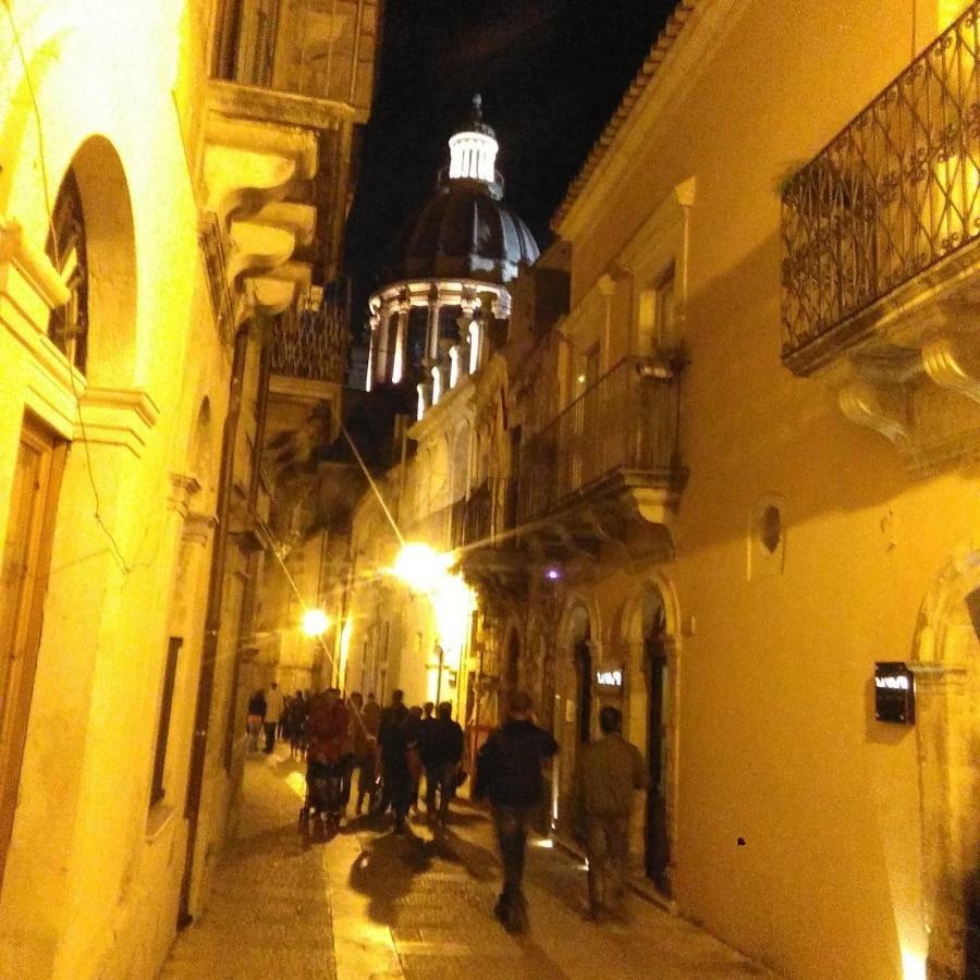 Itinerario Barocco Apartment Ragusa Ibla - Eleganza E Comfort Nel Cuore Del Barocco Siciliano Zewnętrze zdjęcie